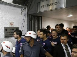 Los futbolistas aseguraron que al bajar al vestuario, policías de Sao Paulo los esperaban para intimidarlos. AFP  /