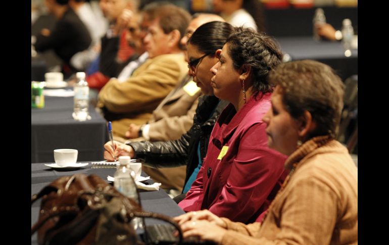 Más de 70 artistas, académicos y gestores culturales se dieron cita ayer desde temprano en el Foro Larva.CORTESÍA CULTURA GUADALAJARA  /