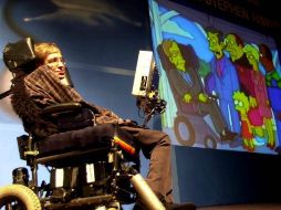 Stephen Hawking, durante una conferencia (Y un encuentro con Los Simpson). ARCHIVO  /