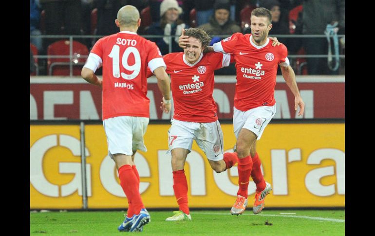 Los jugadores del Mainz festejan el segundo gol del encuentro. EFE  /