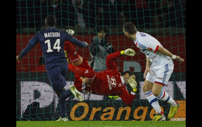 Al borde del descanso fue que Blaise Matuidi anotó el único gol de partido. AP  /