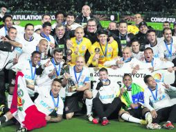 Los jugadores del ''timão'' (Cortinthians) celebran el triunfo, tras haber superado a los ''Blues'' en el Estadio de Yokohama. REUTERS  /