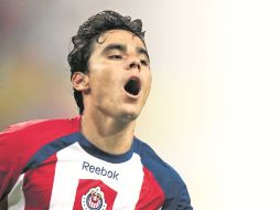 Cambio de colores. Omar salió en 2010 de Chivas, la cual fue su segunda etapa en el Rebaño Sagrado.  /