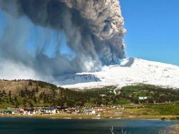 La erupción comenzó alrededor de las nueve de la mañana. AFP  /