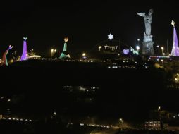 Vista panorámica del nacimiento gigante en la cima de la loma del Panecillo, en el centro histórico de Quito. AFP  /