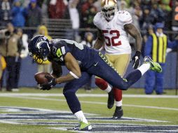 Doug Baldwin de los Halcones Marino de Seattle en la zona de anotación durante el partido contra los 49 de San Francisco. AP  /