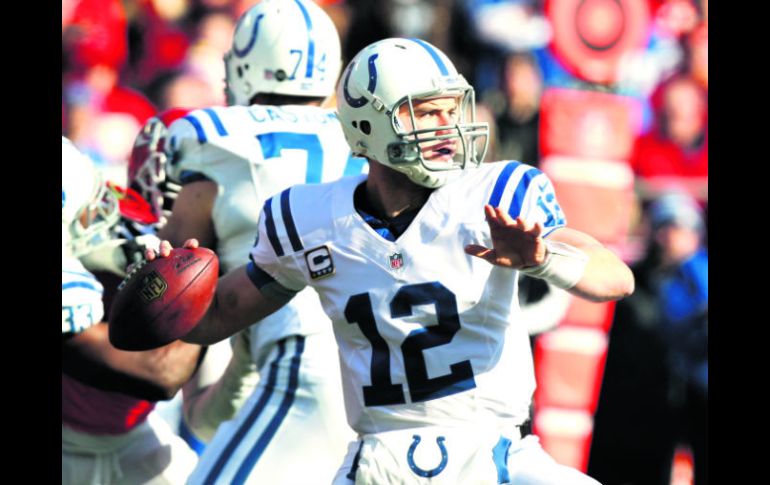 Andrew Luck impuso una nueva marca de yardas por pase en una temporada para un mariscal de campo novato, con  4,183. AP  /