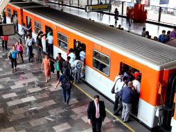 Hoy, los últimos trenes saldrán de las terminales a las 22:15 horas para su recorrido final. ARCHIVO  /