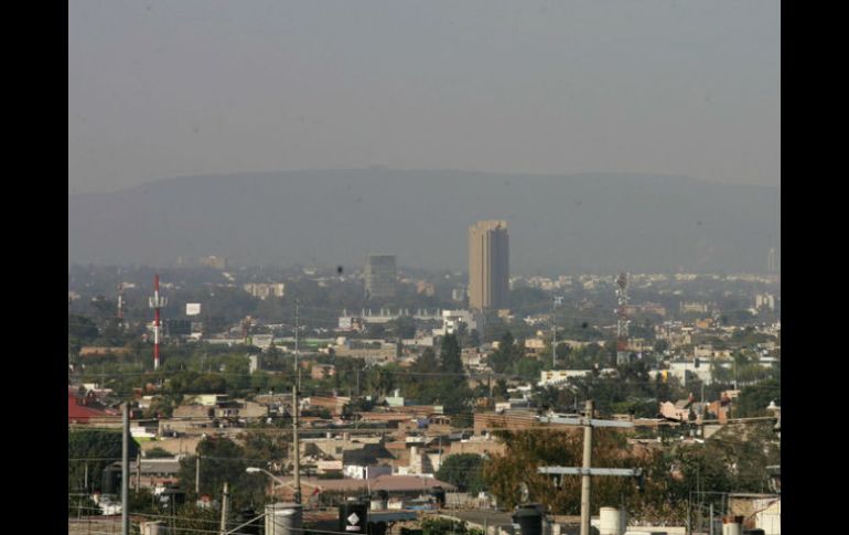 Seis de las diez estaciones de monitores que existen en la ZMG registran un índice de contaminación regular. ARCHIVO  /