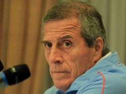 Es bueno que haya diferentes maneras de jugar, distintas escuelas, dijo Oscar Tabárez, seleccionador uruguayo. ARCHIVO  /