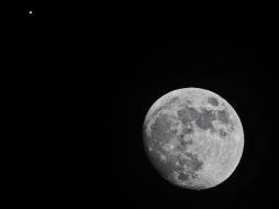 La Luna y Júpiter tienen una aproximación durante las últimas horas del martes 25 de diciembre. ESPECIAL  /