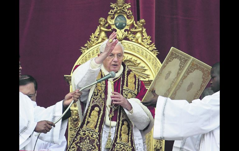 En su mensaje, Benedicto XVI bendijo a quienes se ven obligvados a dejar sus países de origen, en busca de mejorar su bienestar. XINHUA  /