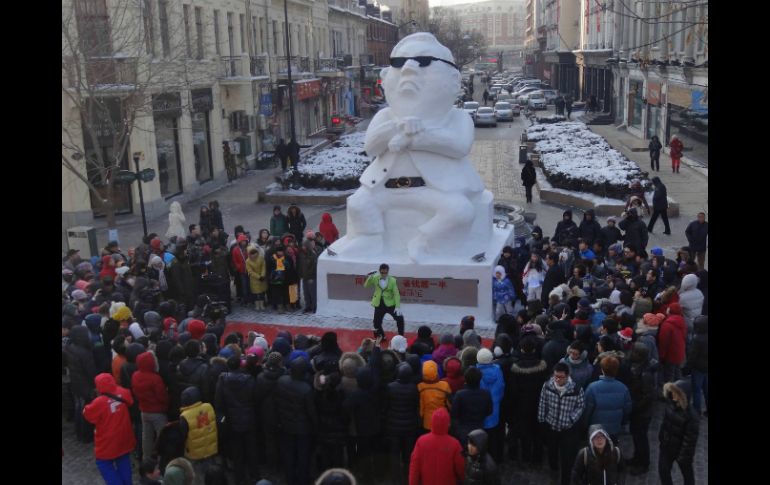 El Festival Internacional de Esculturas de Hielo y Nieve inicia de manera formal el 5 de enero próximo. XINHUA  /