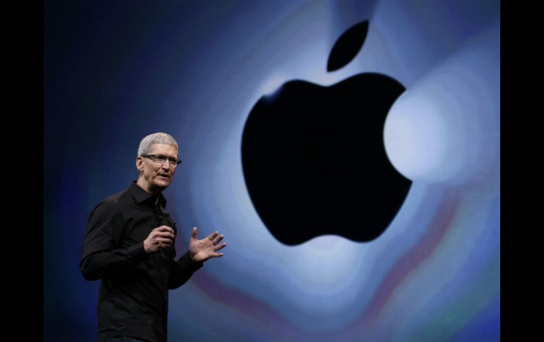 Las acciones de Apple se han revalorizado en un 35 % desde que Cook asumió la presidencia. AP  /