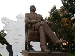 La estatua del ex presidente de Azerbaiyán ha generado controversia con los vecinos de Polanco pues lo consideran un dictador. ARCHIVO  /