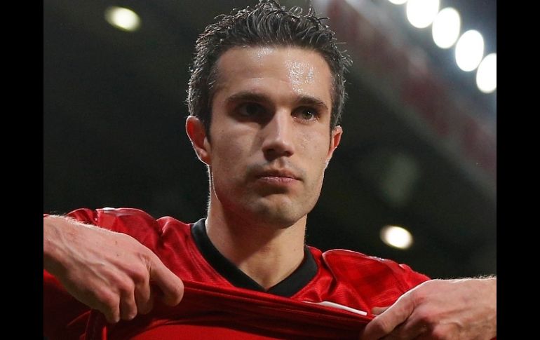 Van Persie anotó el segundo para el cuadro de Manchester. REUTERS  /