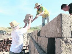 Para que las ladrilleras acepten la reubicación, las autoridades han ofrecido 15 años sin pago de renta y otro tipo de apoyos.  /