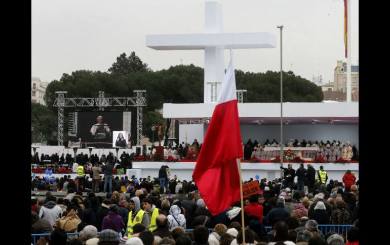 El Pontífice desea que Jesús, María y José sean un ejemplo de la fe. EFE  /