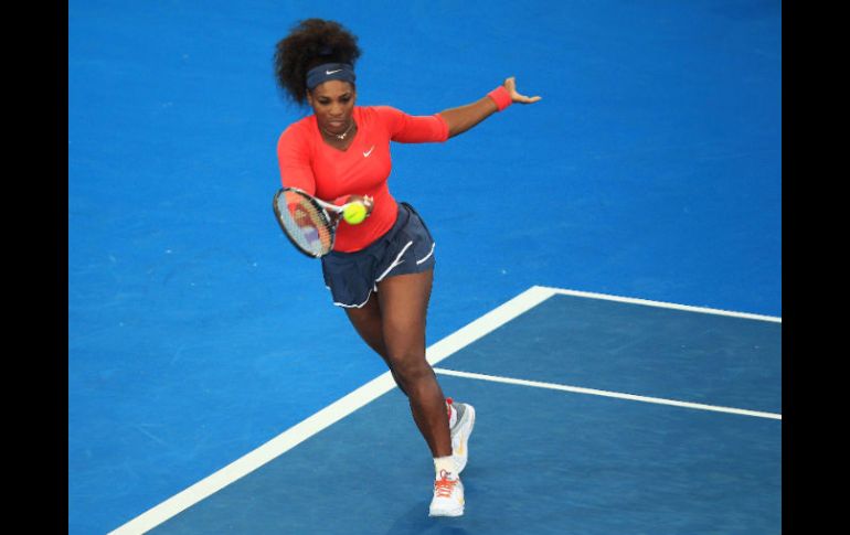 A trabajar. Serena Williams realiza una devolución durante su partido ante Varvara Lepchenko. XINHUA  /