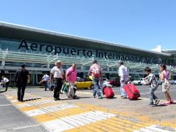 Los aeropuertos de Guadalajara y de México estaban vacíos: muy poca actividad, muy poco flujo de viajeros. ARCHIVO  /