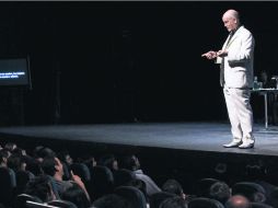 Gran movilización provocó la visita de John Malkovich a la ciudad, aunque sólo vino a dar una función de ''La comedia infernal''.  /