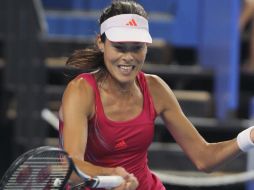 Anna Ivanovic (en la imagen) venció a la australiana Ashleigh Barty por 6-2 y 6-3. AFP  /