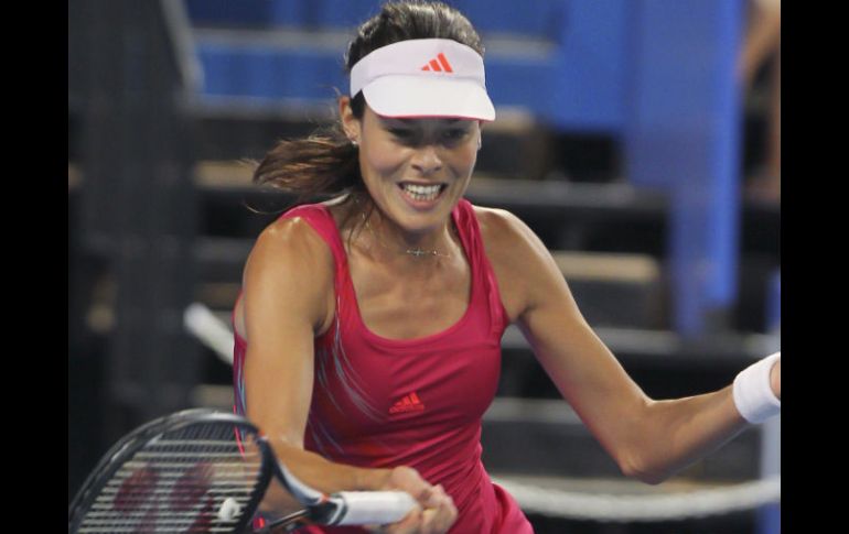 Anna Ivanovic (en la imagen) venció a la australiana Ashleigh Barty por 6-2 y 6-3. AFP  /