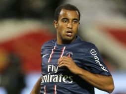 El brasileño Lucas Moura debutó en el partido amistoso sobre el campeón de Catar, el Lekhwiya. AFP  /