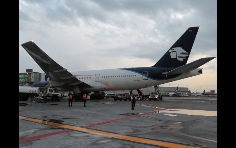 Aeroméxico presenta un deterioro del servicio en lo general, como sobreventa, cancelación de vuelos y retrasos significativos. ARCHIVO  /