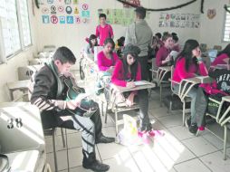 La secundaria mixta 40, de la colonia el Rosario. Tiene aulas provisionales desde hace más de cinco años, con goteras.  /