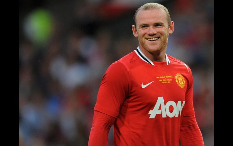 El delantero del Manchester United, Wayne Rooney, sigue con molestias en la rodilla derecha.  /