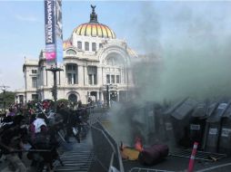 Violencia. Los enfrentamientos entre policías y manifestantes se registraron en el centro de la Ciudad de México. SUN /