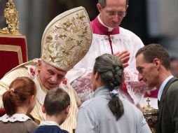 La homilía, ante unas diez mil personas, fue celebrada en la basílica de San Pedro. XINHUA /