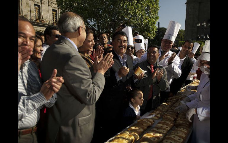 El primer edil de Guadalajara partió primero que todos y curiosamente le tocó el ''monito''. EL INFORMADOR /