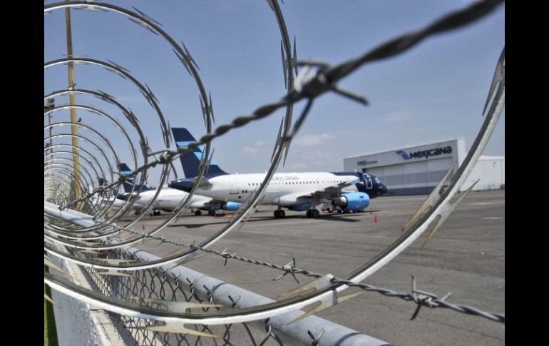 La posibilidad de que Mexicana vuelva a levantar el vuelo se encuentra, paradójicamente, ''en el aire''. ARCHIVO /