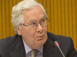 Mervyn King, durante una conferencia de prensa en Basilea. EFE /