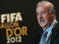 Vicente Del Bosque durante la ceremonia de entrega del galardón en Zúrich. AP /