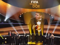 Messi al momento de recibir su cuarto Balón de Oro. REUTERS /