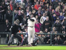 En duda. Barry Bonds entregó grandes números como pelotero, pero está involucrado en el escándalo por dopaje con unos laboratorios. AP /