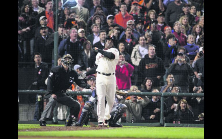 En duda. Barry Bonds entregó grandes números como pelotero, pero está involucrado en el escándalo por dopaje con unos laboratorios. AP /