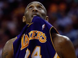 Kobe Bryant colaborò con 20 puntos en la derrota de su equipo. AFP /