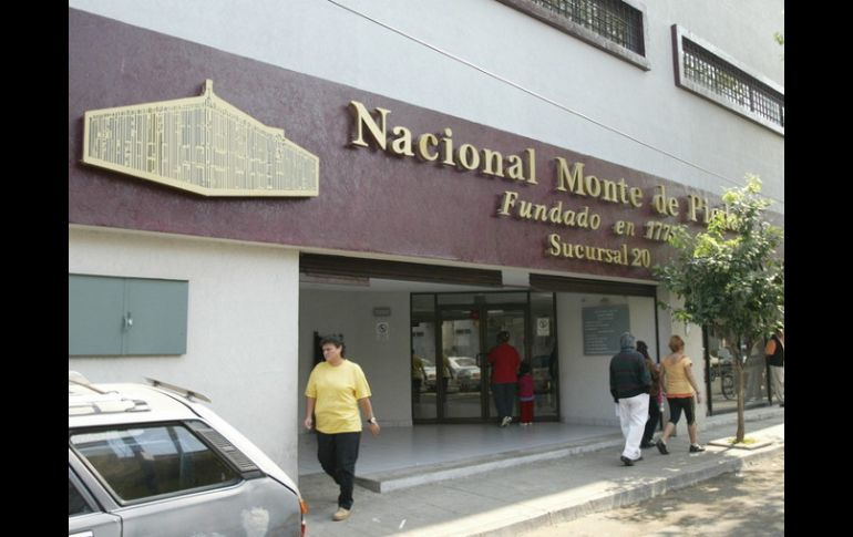 Esta baja de la tasa de interés no repercutirá en la valuación que se hace de la prenda en garantía, asegura el Monte de Piedad. ARCHIVO /