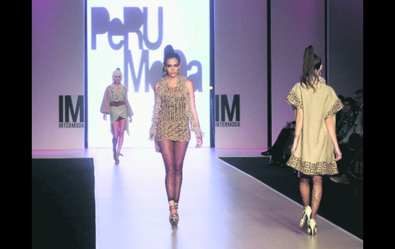 En la pasada edición de Intermoda, Harumi Momota mostró su colección en la que la alpaca y el algodón son sus materias primas.  /