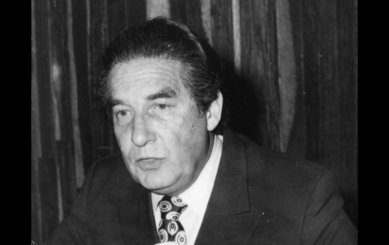 El escritor mexicano Octavio Paz ganó el Premio Nacional de Poesía Enriqueta Ochoa, en 1999. ARCHIVO /