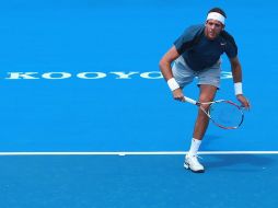 El argentino Juan Martin Del Potro responde una bola ante el tenista de Chipre Marcos Baghdatis. EFE /