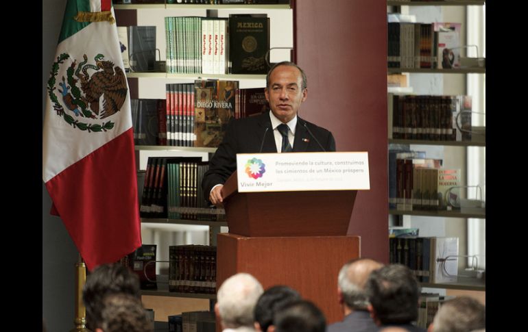 La Universidad de Harvard aclaró que Felipe Calderón, no impartirá clases en la institución sino se le invitó a una estancia académica. ARCHIVO /