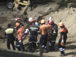 Explican que de manera inesperada un volumen de roca se desprendió del cerro y sepultó a los trabajadores. ARCHIVO /