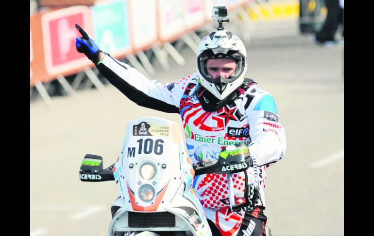 El francés Thomas Bourgin al momento de la largada del Rally en Lima, Perú. Podría haberse quedado dormido previo al accidente. AFP /