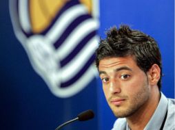 La Real Sociedad se enfrentará ese domingo al Deportivo La Coruña, Carlos Vela se mantiene como titular. ARCHIVO /