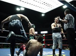 Lucha en relevos sencillos del domingo familiar de la Arena Coliseo de Occidente. ARCHIVO /